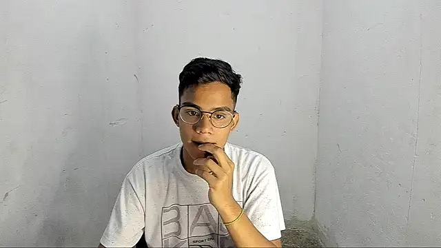 Snapshot of Deivi_colins_23 chatting on October 8, 2025, 1:29 am Deivi colins 23 online show from October 8, 2025, 1:29 am