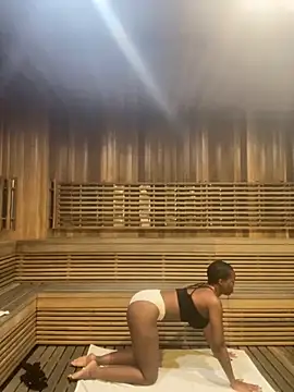 Snapshot of tia___fox chatting on November 25, 2025, 6:30 pm tia fox online show from November 25, 2025, 6:30 pm