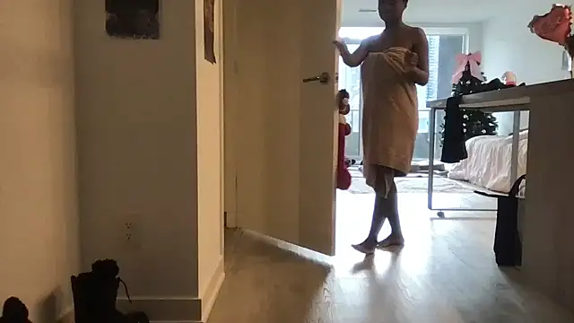 tia   fox online show from February 11, 2026, 7:58 pm