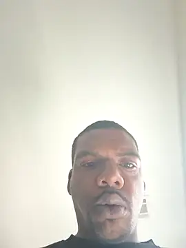 Snapshot of MrBigDickShow chatting on November 17, 2025, 3:49 pm MrBigDickShow online show from November 17, 2025, 3:49 pm