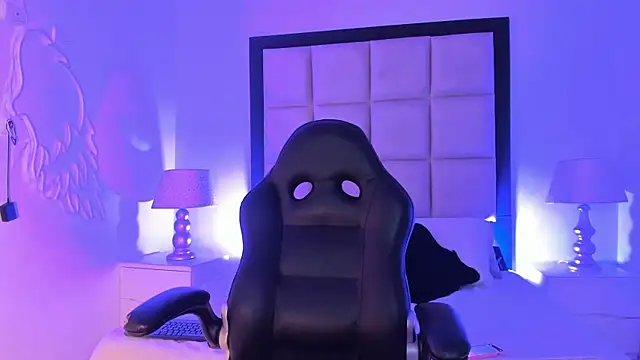 Snapshot of AriannaCooperr chatting on October 10, 2025, 4:13 am AriannaCooperr online show from October 10, 2025, 4:13 am