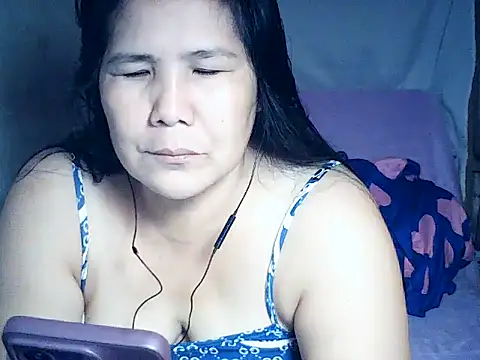 Snapshot of milagrose_rose chatting on June 30, 2026, 1:00 pm milagrose rose online show from June 30, 2026, 1:00 pm