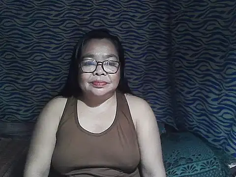 Snapshot of cris_tita chatting on February 11, 2026, 12:16 pm cris tita online show from February 11, 2026, 12:16 pm