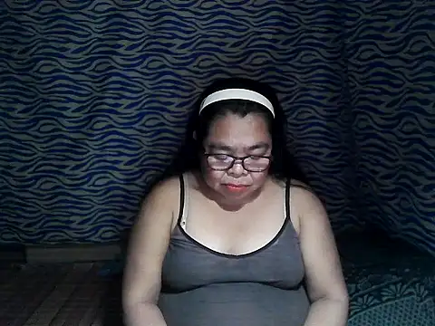 Snapshot of cris_tita chatting on February 3, 2026, 1:16 pm cris tita online show from February 3, 2026, 1:16 pm