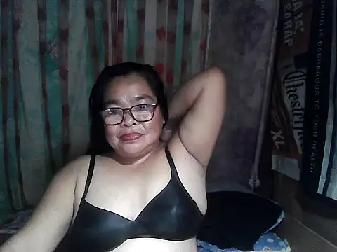 Snapshot of cris_tita chatting on March 18, 2026, 11:46 am cris tita online show from March 18, 2026, 11:46 am
