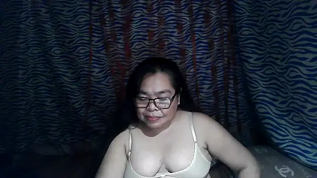 Snapshot of cris_tita chatting on February 27, 2026, 1:11 pm cris tita online show from February 27, 2026, 1:11 pm