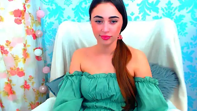 Snapshot of OliviAngel chatting on October 8, 2025, 7:25 pm OliviAngel online show from October 8, 2025, 7:25 pm
