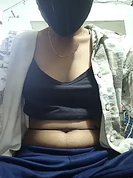 Snapshot of Hotty_ruvi chatting on October 27, 2025, 6:58 am Hotty ruvi online show from October 27, 2025, 6:58 am