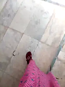 Snapshot of Hotty_ruvi chatting on October 9, 2025, 11:33 am Hotty ruvi online show from October 9, 2025, 11:33 am