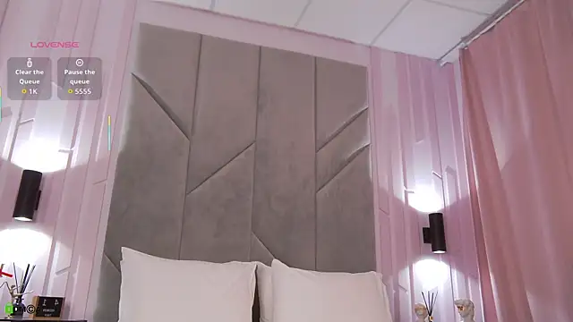 AnnaNoir online show from April 17, 2026, 1:41 am