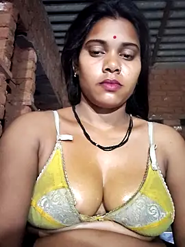 Katrina kaif143 online show from April 5, 2026, 10:38 pm