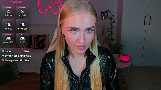 Snapshot of TessaGrays chatting on May 31, 2026, 6:09 pm TessaGrays online show from May 31, 2026, 6:09 pm