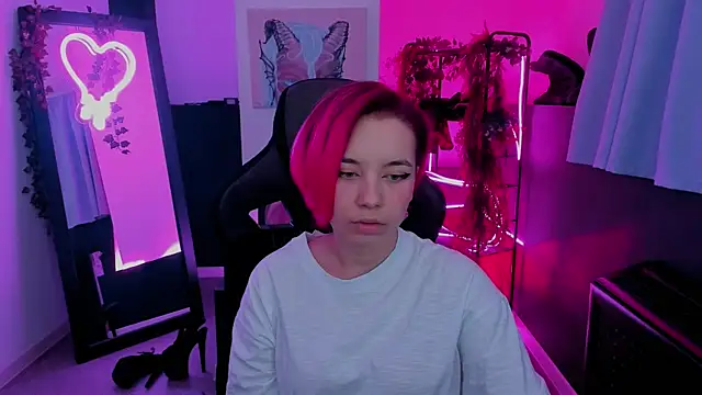 MarcelineChi online show from October 30, 2025, 6:12 am