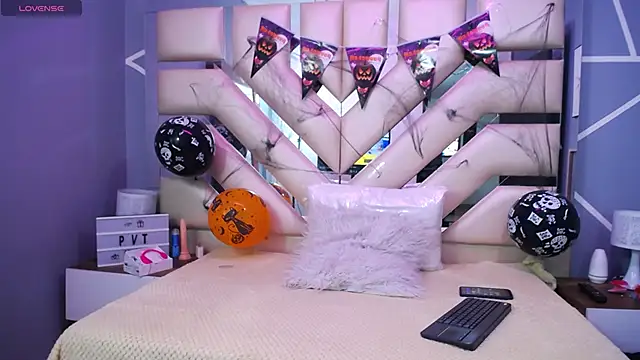 Jazmin ny online show from October 18, 2025, 1:46 pm