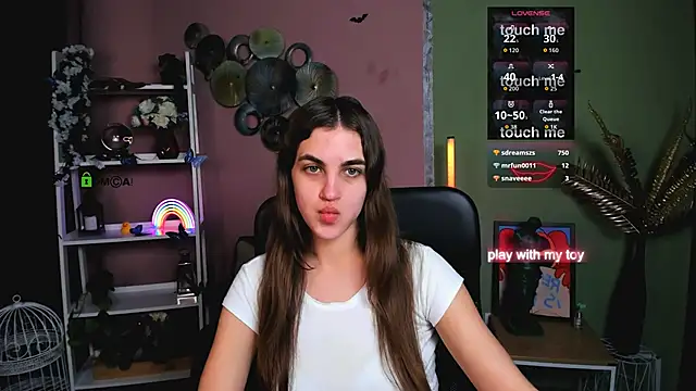 lina fox12 online show from December 4, 2025, 1:10 pm