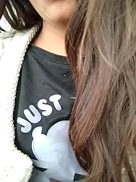 Snapshot of PEEHU-50 chatting on February 5, 2026, 3:02 am PEEHU-50 online show from February 5, 2026, 3:02 am