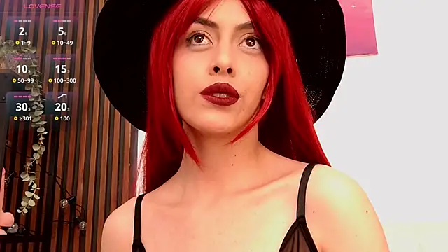 Snapshot of Dahlia_vexx chatting on October 19, 2025, 8:44 pm Dahlia vexx online show from October 19, 2025, 8:44 pm