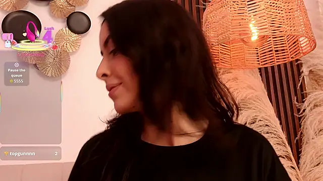 Snapshot of Dahlia_vexx chatting on October 1, 2025, 7:51 pm Dahlia vexx online show from October 1, 2025, 7:51 pm
