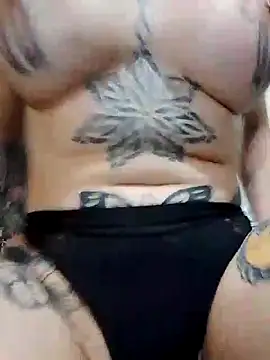 Snapshot of MidyRiscada chatting on November 3, 2025, 3:15 pm MidyRiscada online show from November 3, 2025, 3:15 pm