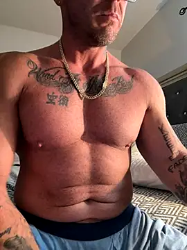 Beefkakey82 online show from October 19, 2025, 7:16 pm