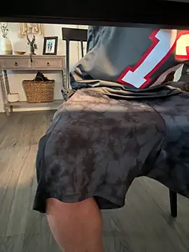 Beefkakey82 online show from November 17, 2025, 4:22 pm