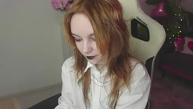 Snapshot of Staymonica chatting on February 10, 2026, 1:43 pm Staymonica online show from February 10, 2026, 1:43 pm