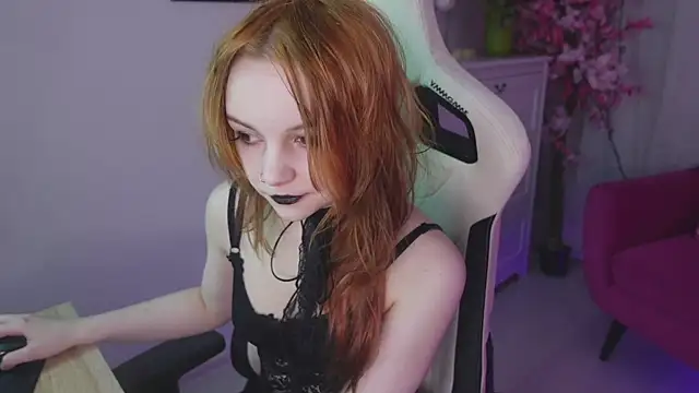 Snapshot of Staymonica chatting on March 3, 2026, 1:18 pm Staymonica online show from March 3, 2026, 1:18 pm