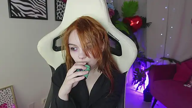 Snapshot of Staymonica chatting on February 15, 2026, 12:59 pm Staymonica online show from February 15, 2026, 12:59 pm