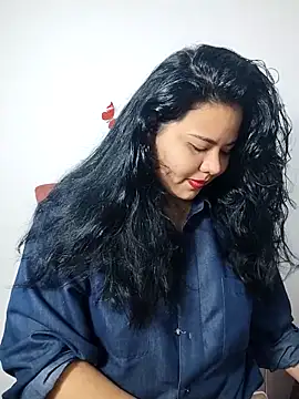 Snapshot of Tania_cruz_ chatting on December 14, 2025, 9:59 am Tania cruz online show from December 14, 2025, 9:59 am