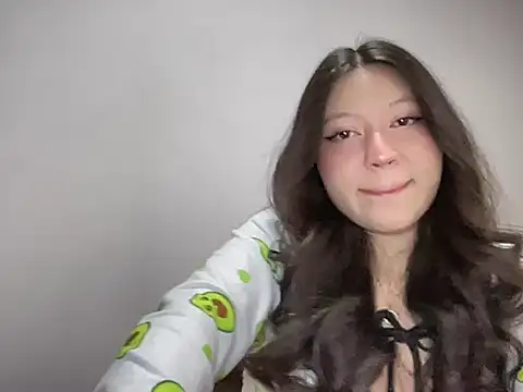 Rachel James   online show from November 27, 2025, 3:51 am