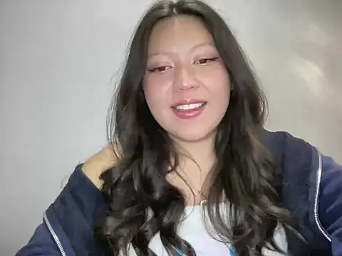 Rachel James   online show from October 30, 2025, 5:39 am