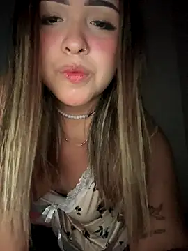 Snapshot of Aura_Kaiser chatting on October 5, 2025, 5:31 am Aura Kaiser online show from October 5, 2025, 5:31 am