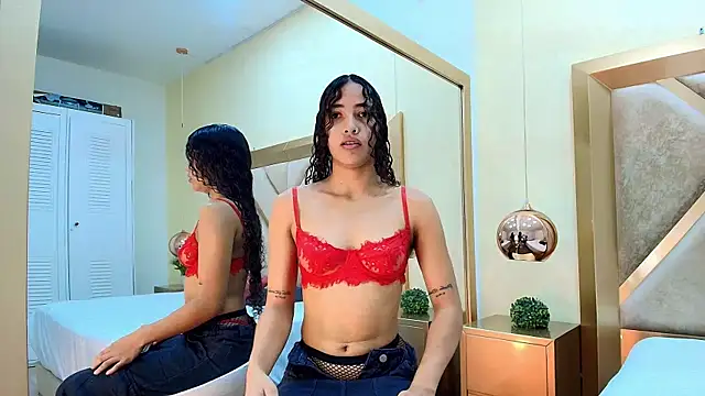 Snapshot of Megan_Siner chatting on November 5, 2025, 12:08 pm Megan Siner online show from November 5, 2025, 12:08 pm