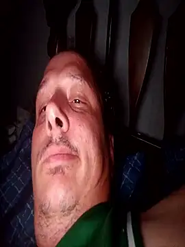 macKnd online show from November 12, 2025, 8:01 pm