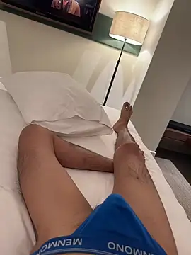 HenryLee1983-cums online show from March 3, 2026, 10:44 am