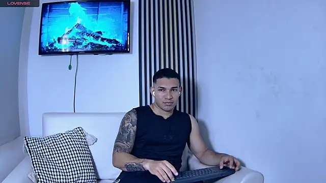 venedic bull online show from November 24, 2025, 4:12 am