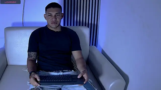 venedic bull online show from November 16, 2025, 3:33 am