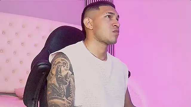 venedic bull online show from October 13, 2025, 11:38 pm