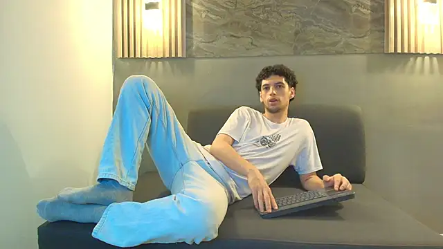 ISRAEL GRAY online show from October 15, 2025, 7:11 pm