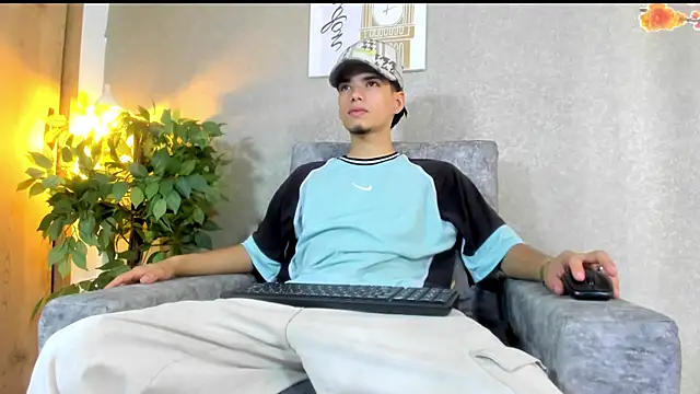 Axelwiliams online show from October 6, 2025, 6:52 pm