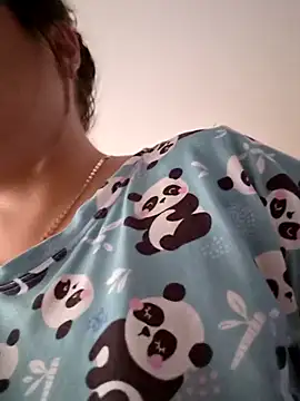 Zoe riivas online show from April 20, 2026, 2:29 pm