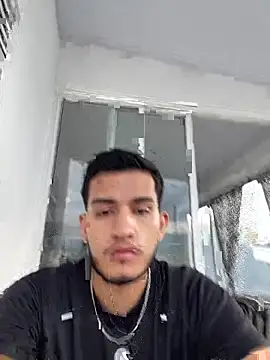 Snapshot of AndrewBlackee chatting on June 4, 2026, 10:14 pm AndrewBlackee online show from June 4, 2026, 10:14 pm