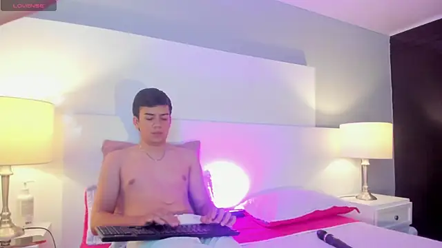 Dylan Katte online show from April 22, 2026, 12:06 am