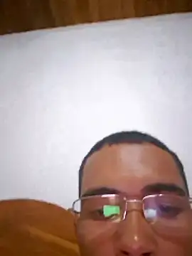 Snapshot of Mikael_1357 chatting on June 14, 2026, 3:52 am Mikael 1357 online show from June 14, 2026, 3:52 am