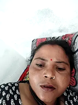 Snapshot of Monalisa22y chatting on October 5, 2025, 2:46 am Monalisa22y online show from October 5, 2025, 2:46 am
