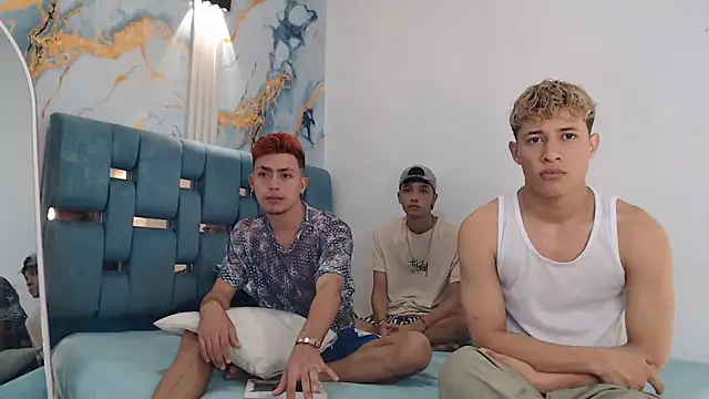 Snapshot of VERY_HOT_GUYS chatting on February 3, 2026, 1:16 pm VERY HOT GUYS online show from February 3, 2026, 1:16 pm