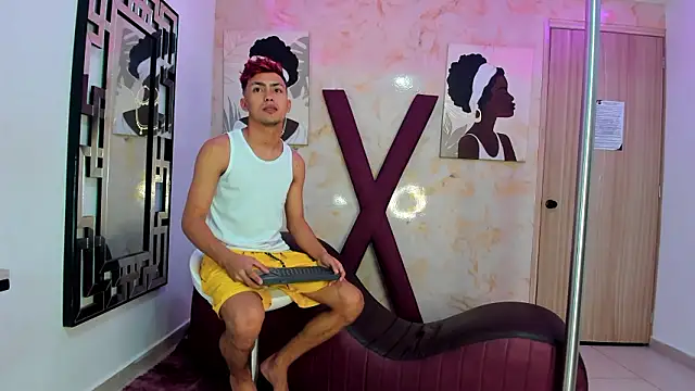 Snapshot of VERY_HOT_GUYS chatting on February 9, 2026, 1:09 pm VERY HOT GUYS online show from February 9, 2026, 1:09 pm