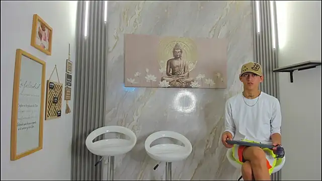 Snapshot of VERY_HOT_GUYS chatting on January 18, 2026, 2:42 pm VERY HOT GUYS online show from January 18, 2026, 2:42 pm