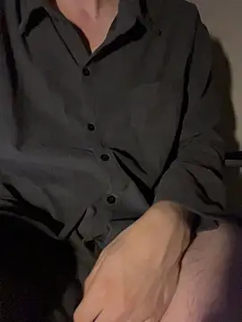 Snapshot of LiamMyst chatting on October 11, 2025, 4:24 am LiamMyst online show from October 11, 2025, 4:24 am