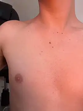 Snapshot of LiamMyst chatting on October 8, 2025, 2:07 pm LiamMyst online show from October 8, 2025, 2:07 pm